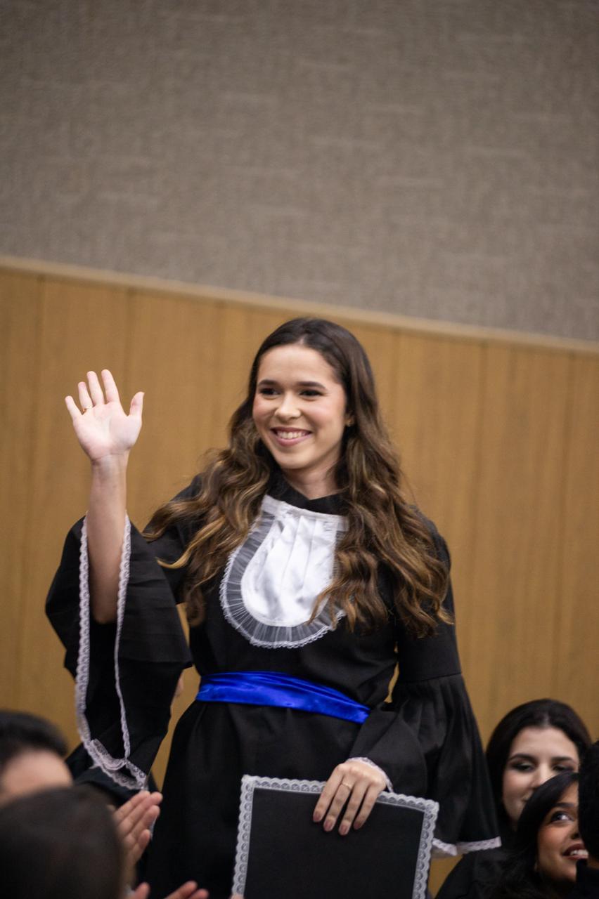 Dra. Ana Oliveira